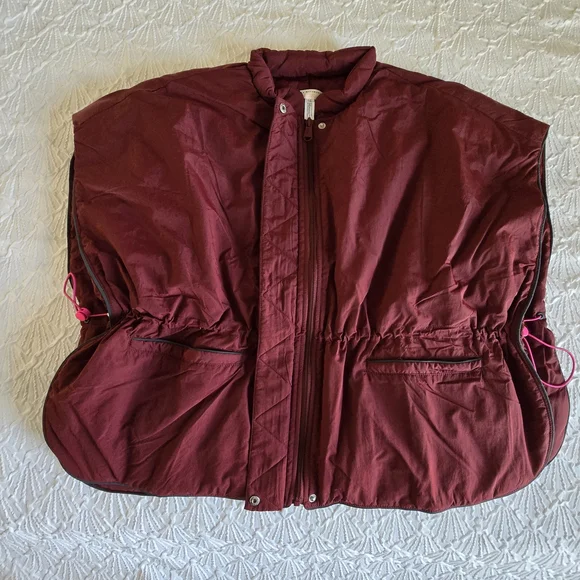 Fee People FP Movement Red Reflective Poncho Fits All NWT - Picture 3 of 10